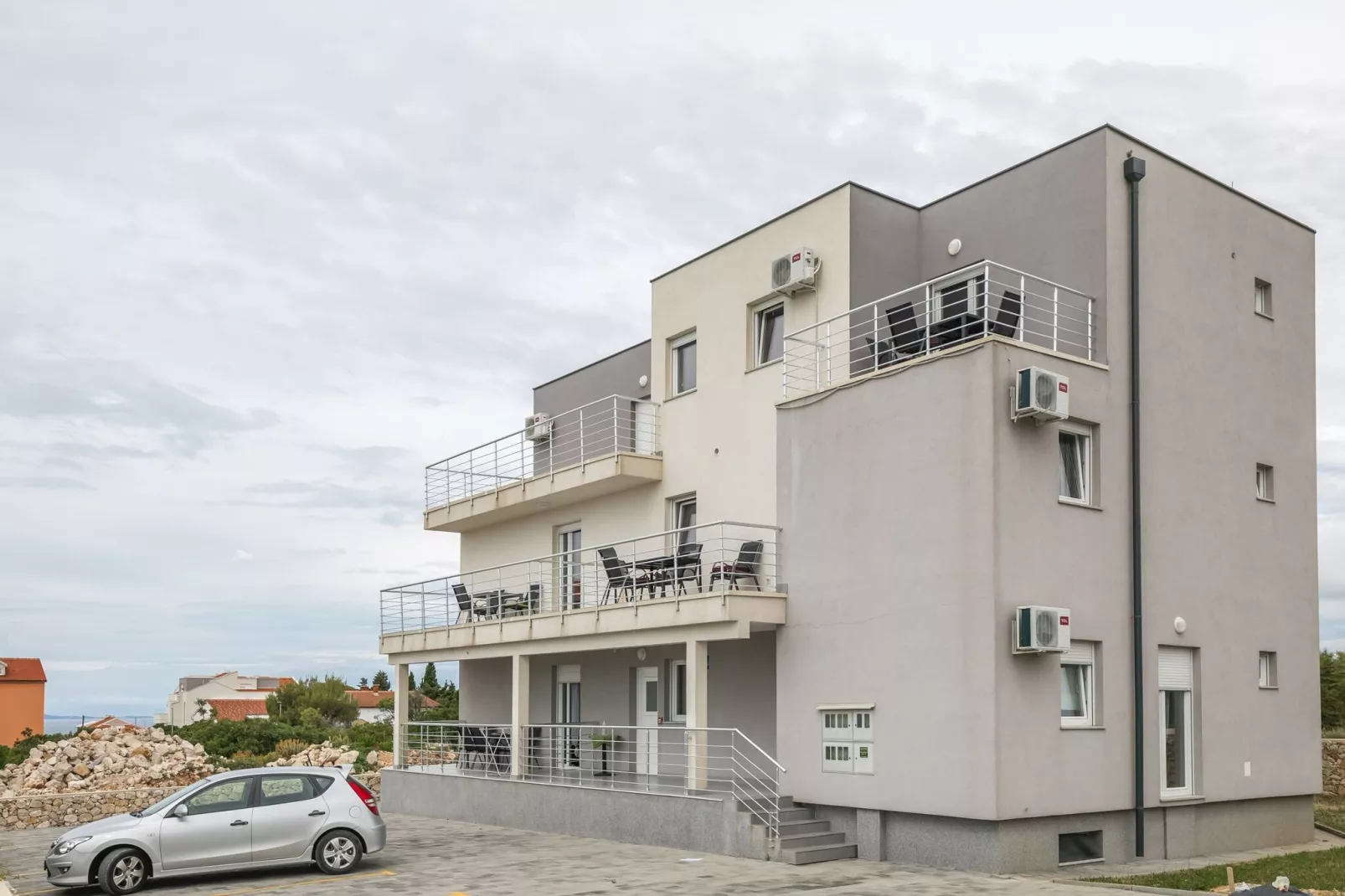 Apartments Sun-Mauro I-Exterior summer