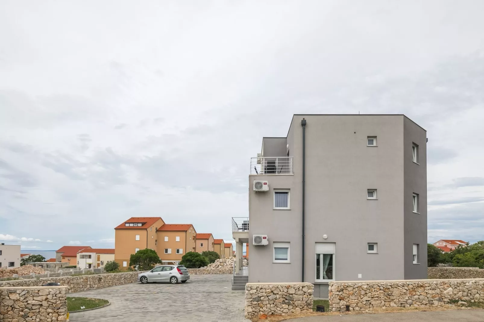 Apartments Sun-Mauro I-Exterior summer