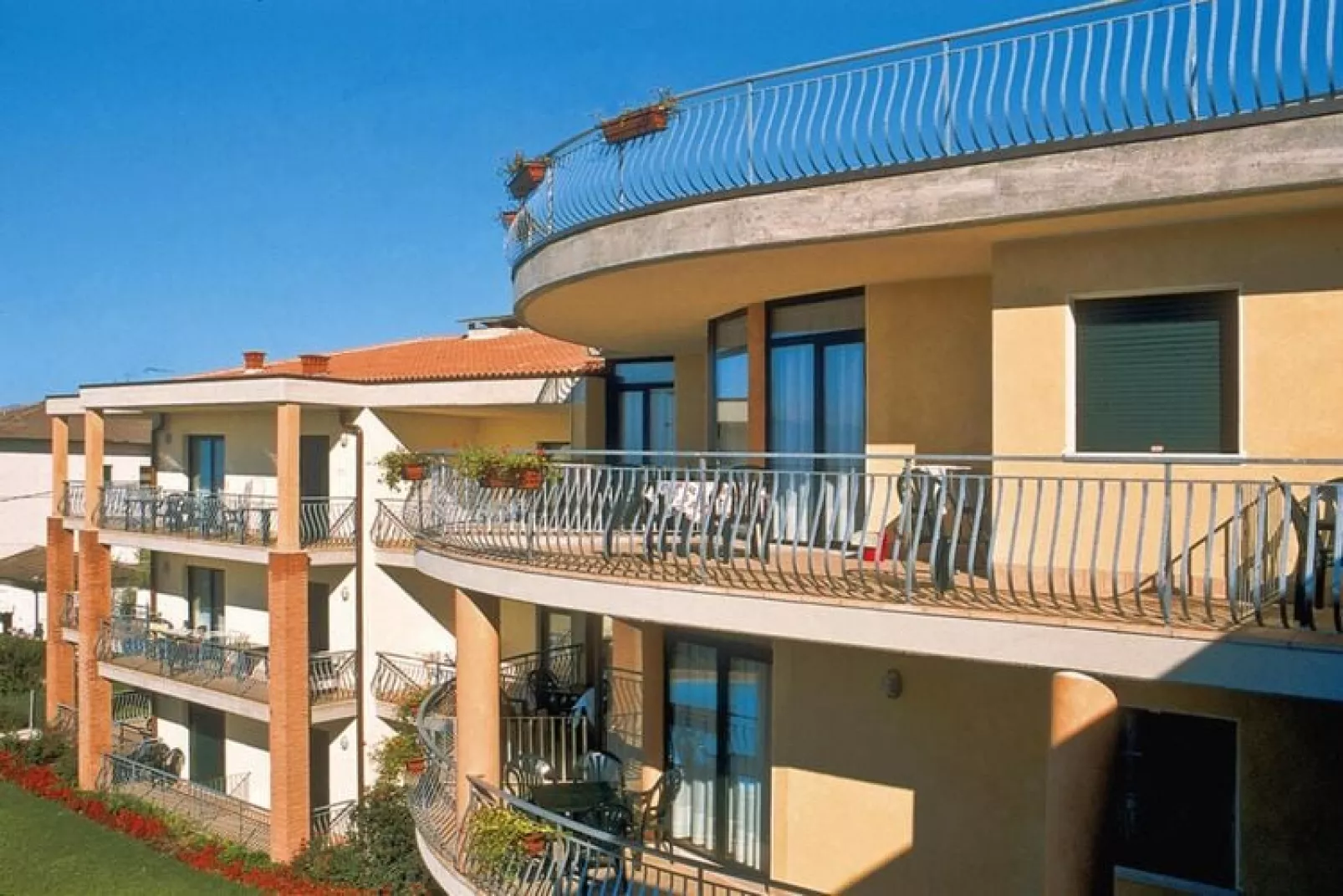 Residence Nettuno, Peschiera-studio-Exterior summer