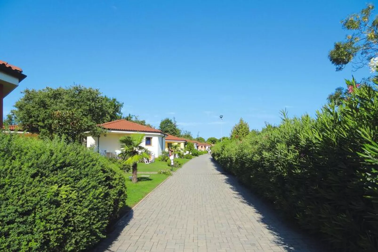 Holiday park Bella Italia, Peschiera-Girasole Suite MH H-Außenbereich Sommer