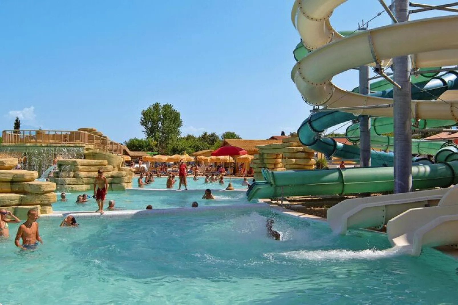 Holiday resort Piani di Clodia, Lazise-MH Giulietta 6 pax-Pool