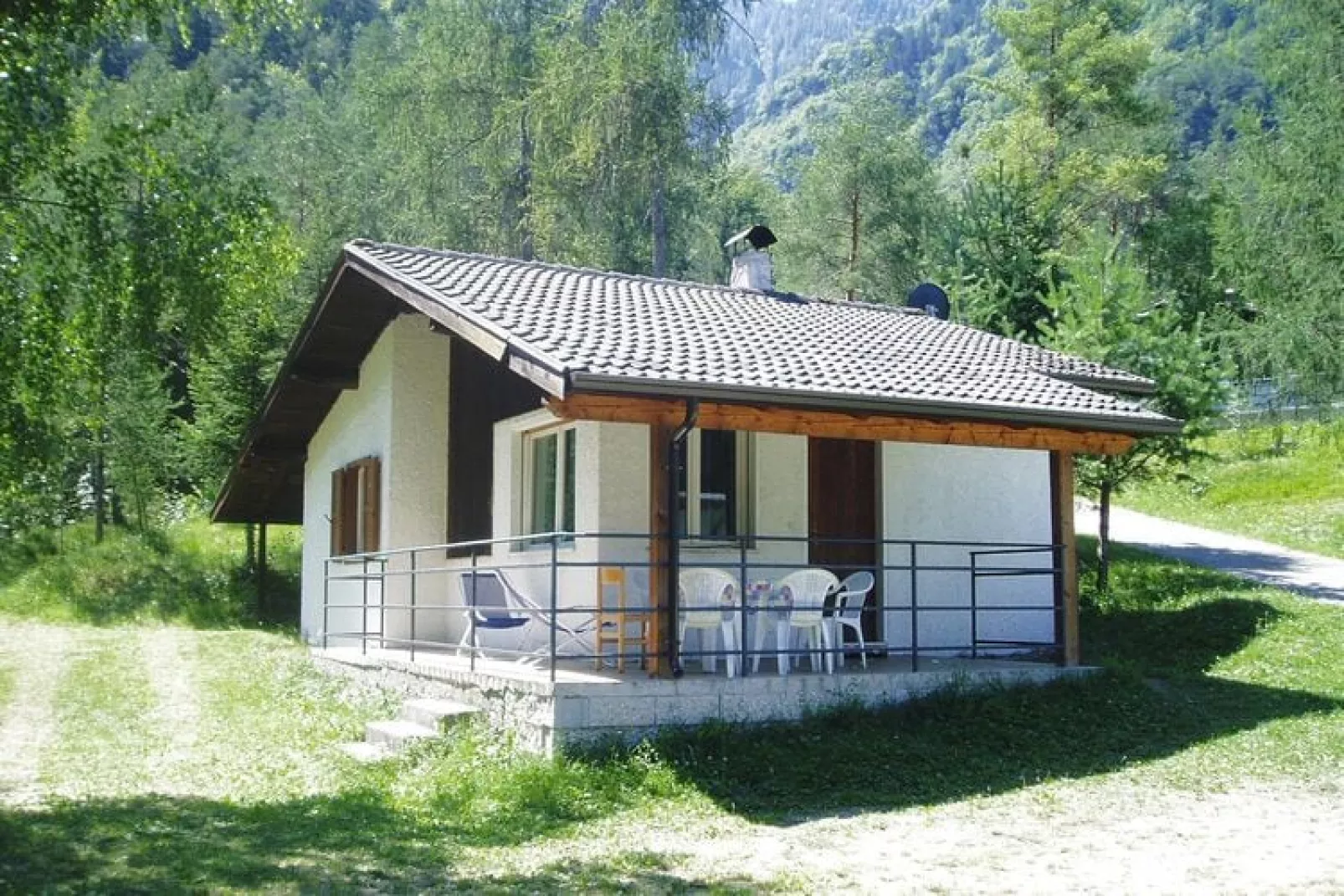 Holiday complex Villaggio Santa Lucia, Bezzecca-bungalow-Extérieur été