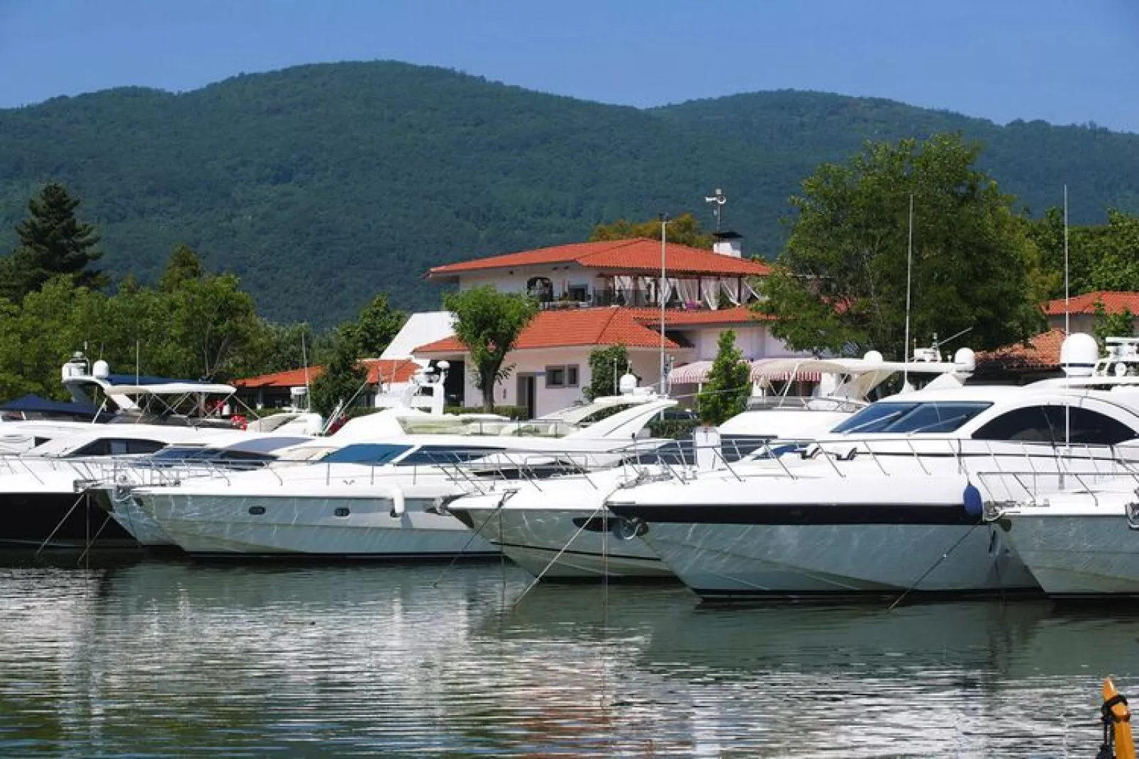 Caravanpark Marina 3B Sarzana - MH 4 Pax-Water view