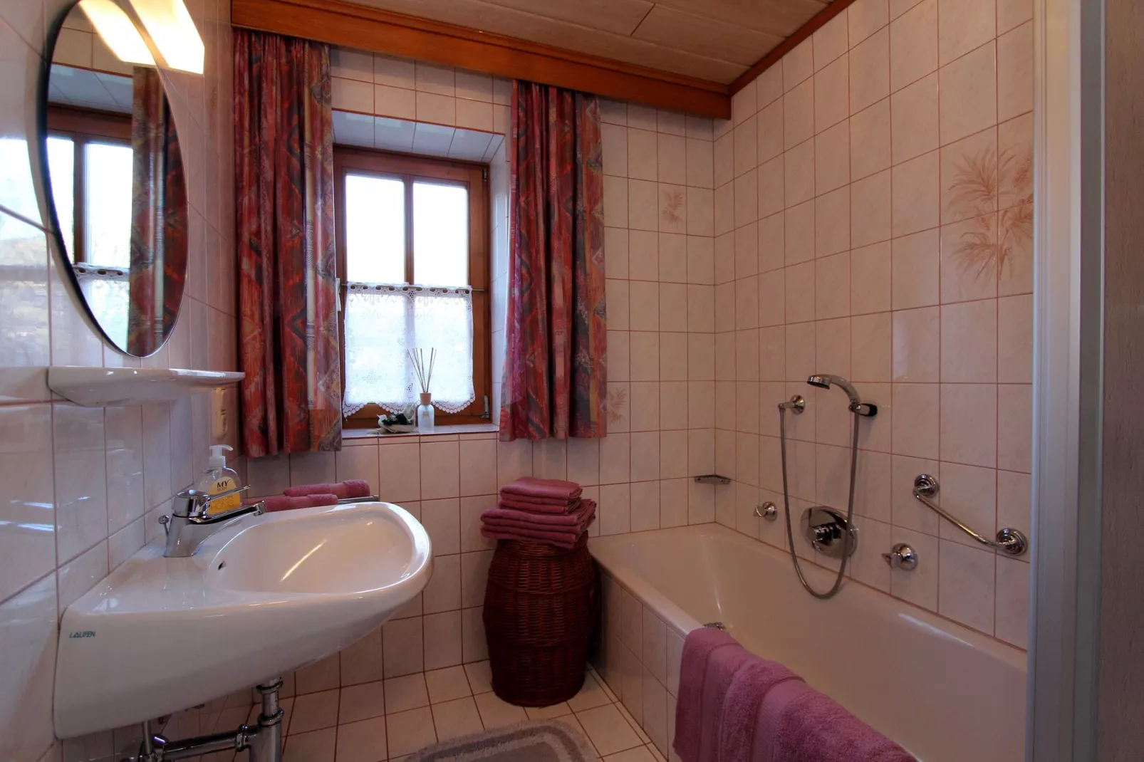 Apartment Berndl-Bathroom