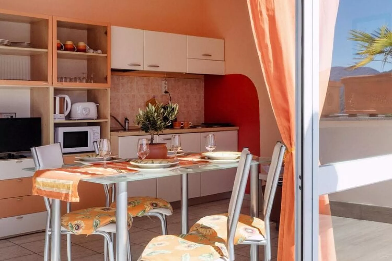 Residence Casa & Vela SRL, Oggebbio-Bilo fino 5-Dining room