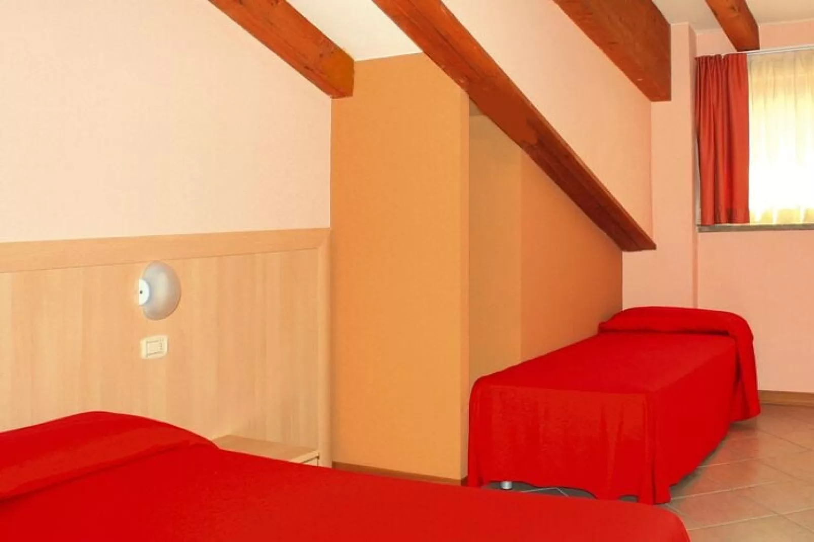 Residence Zust, Verbania Intra-Bilo mansarda-Bedroom