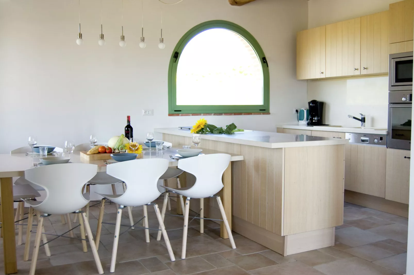 Sparsa Girasole-Dining room