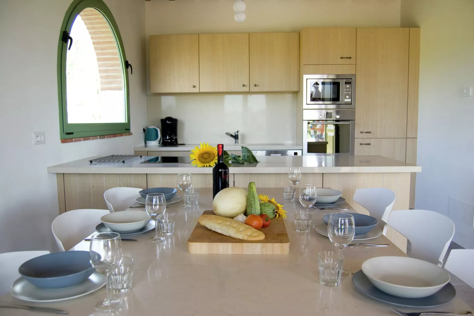Sparsa Girasole-Dining room