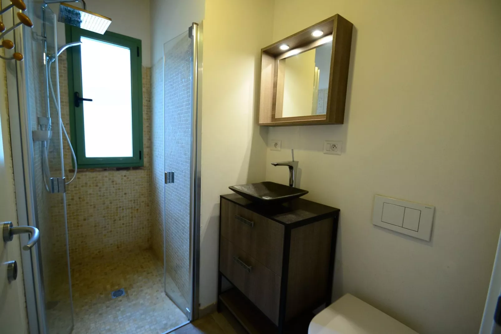 Sparsa Girasole-Bathroom