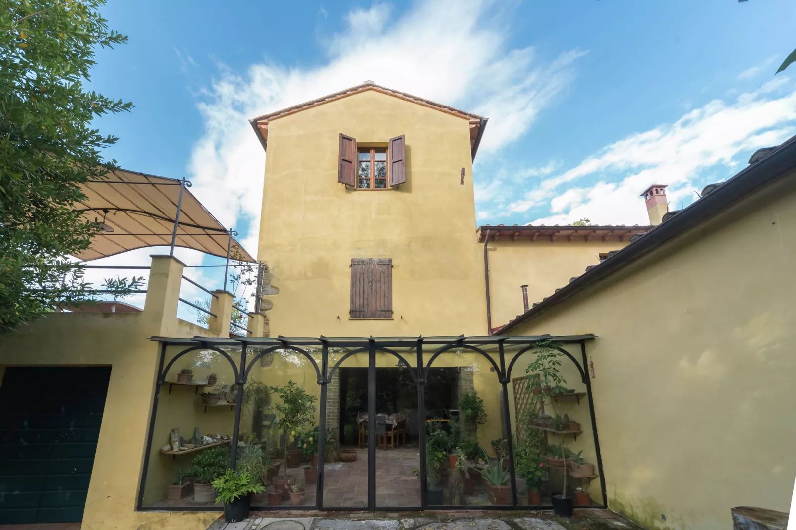 Mulinomanzi-Exterior summer