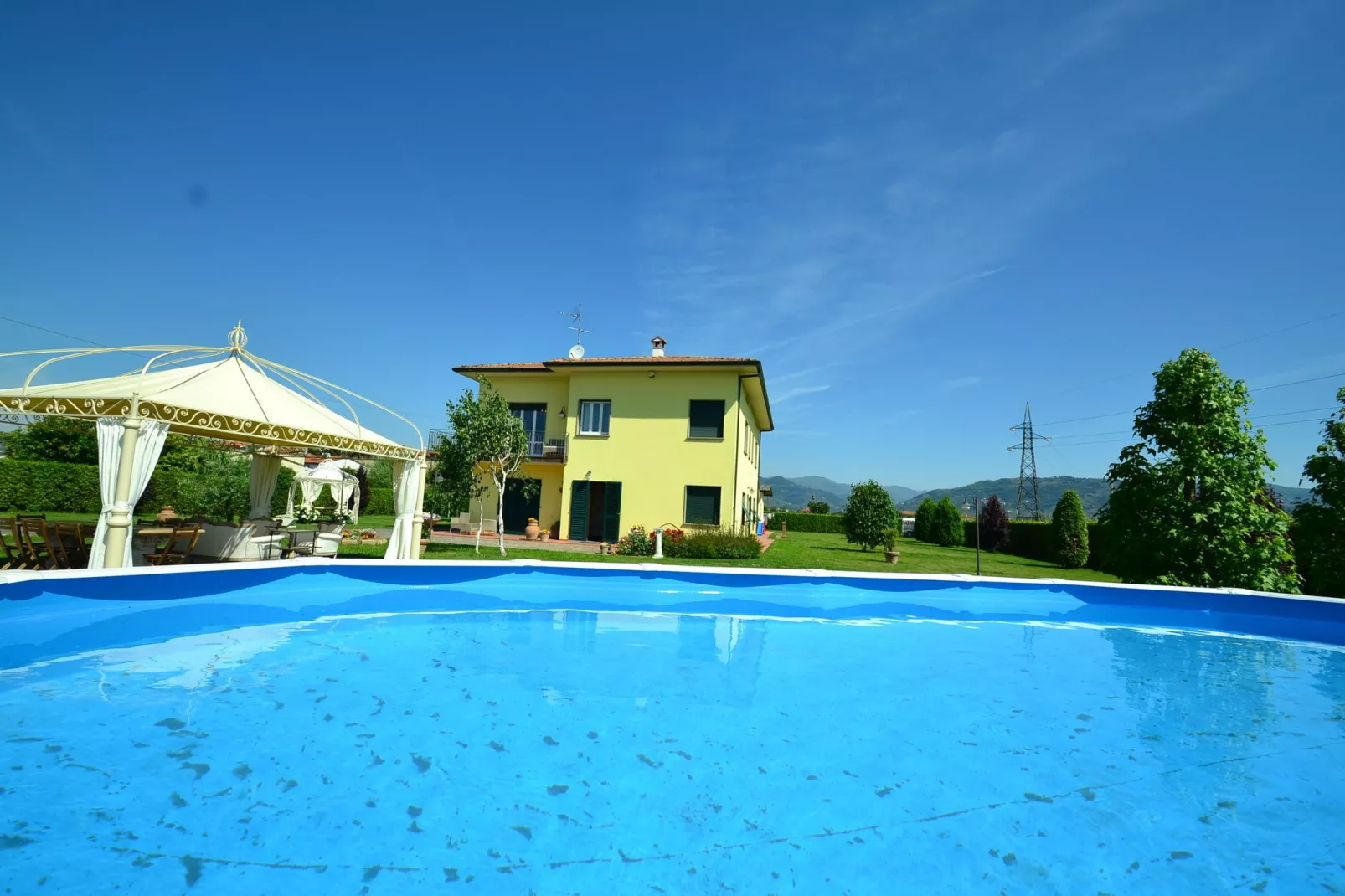 Montefiore-Pool