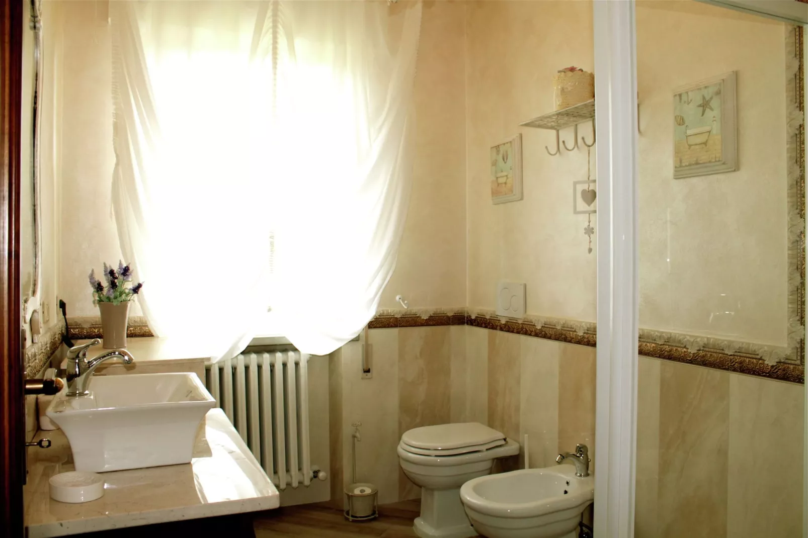 Montefiore-Bathroom