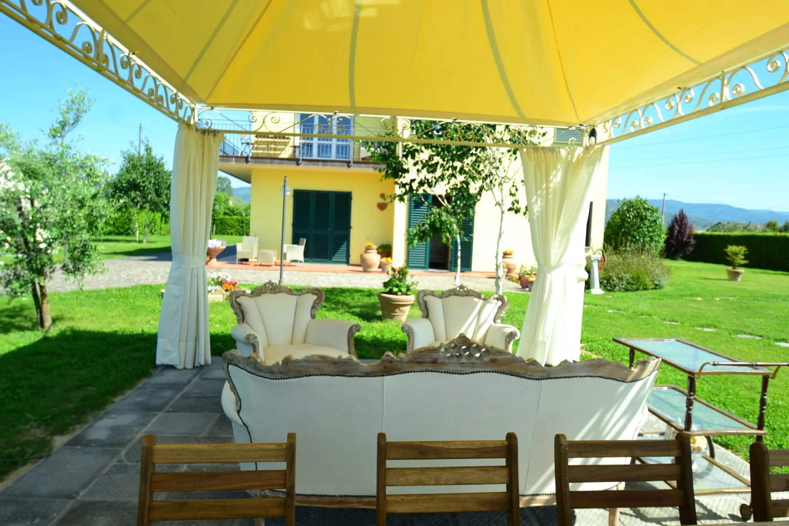 Montefiore-Terrace balcony