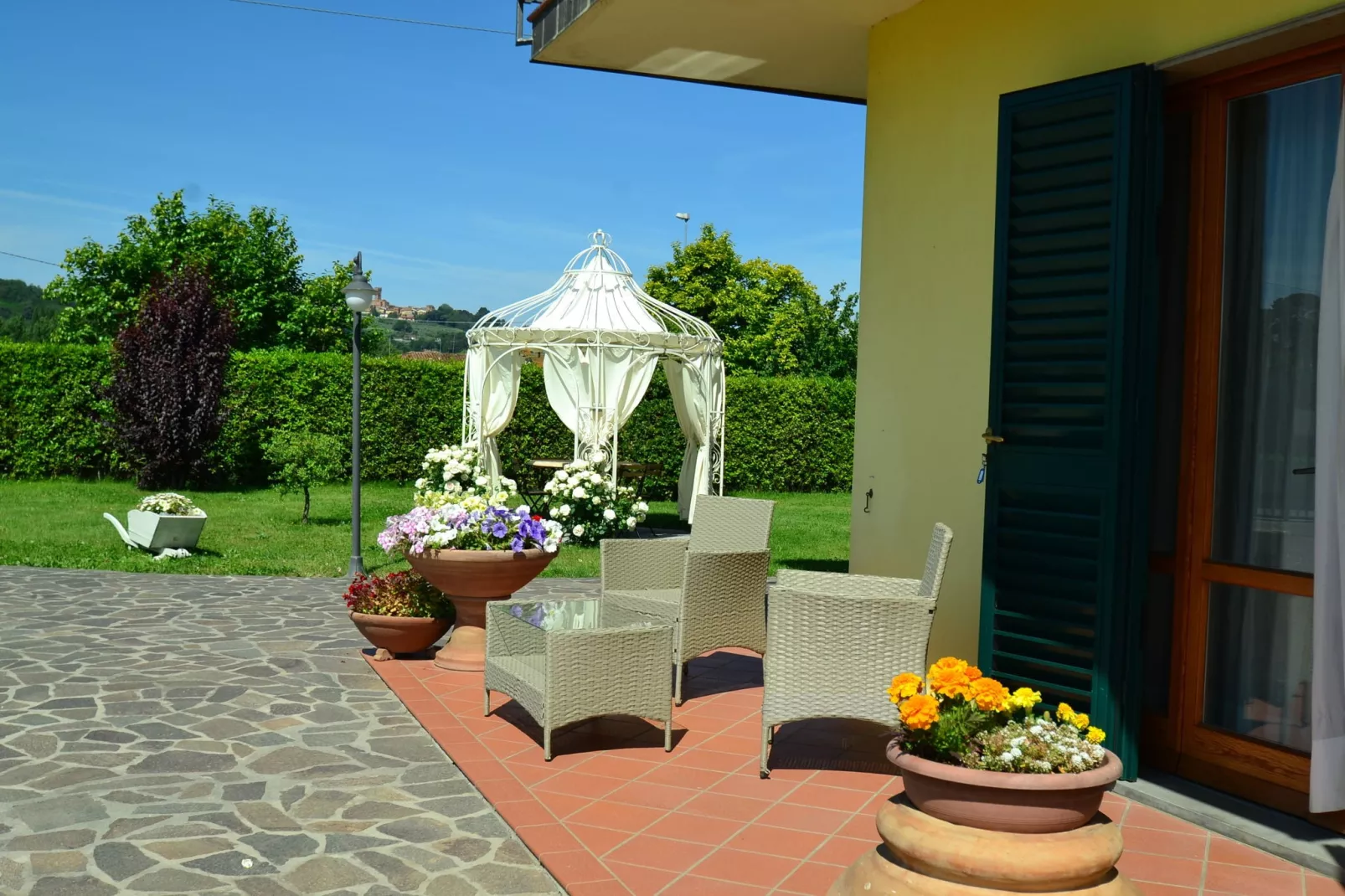 Montefiore-Terrace balcony