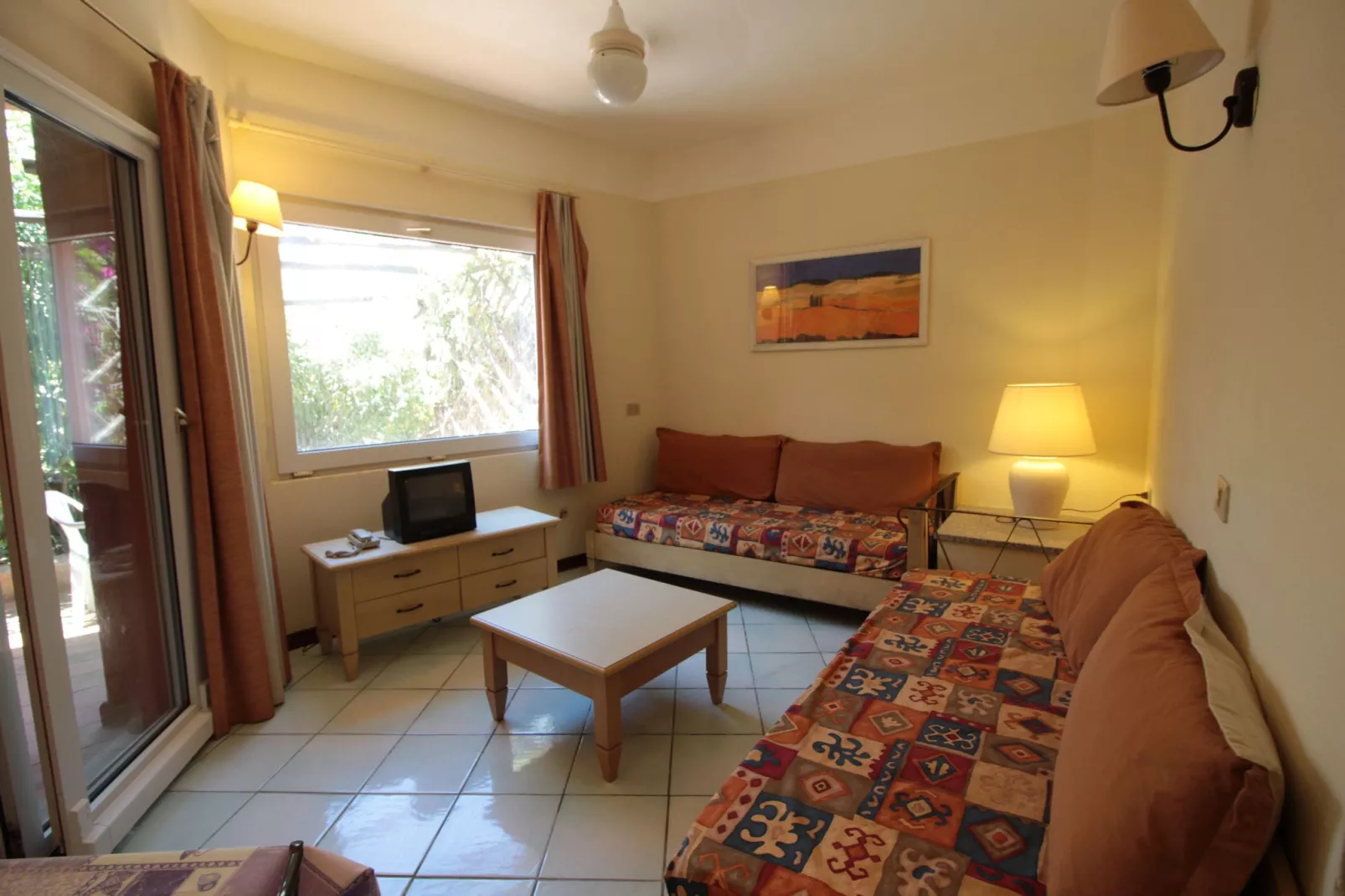 Casa in Costa Rossa-Living room