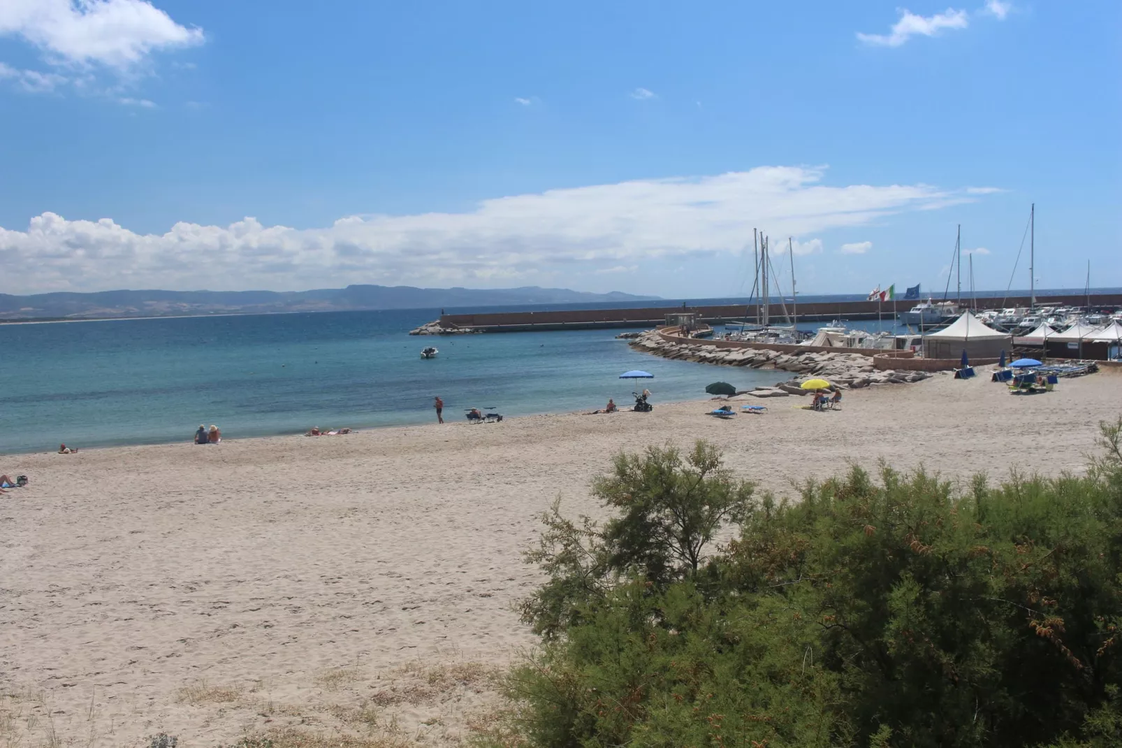 Casa in Costa Rossa-Areas summer 1km