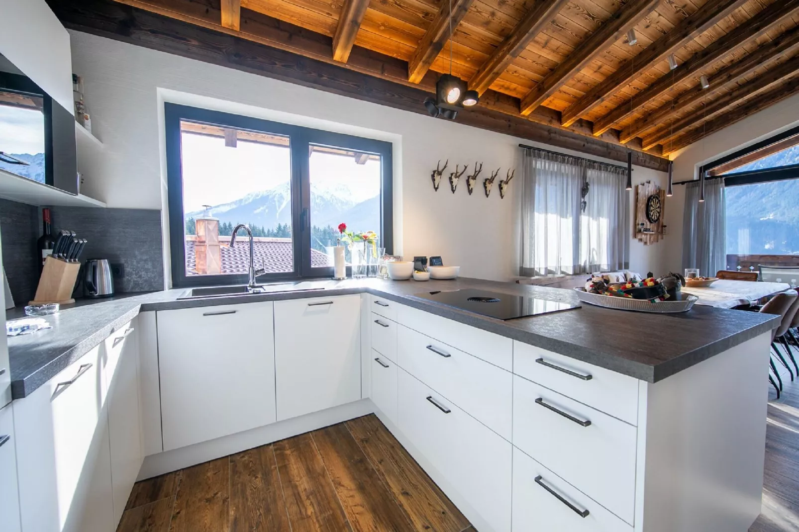 Nationalpark Chalet Dreiherrenspitze-Küche