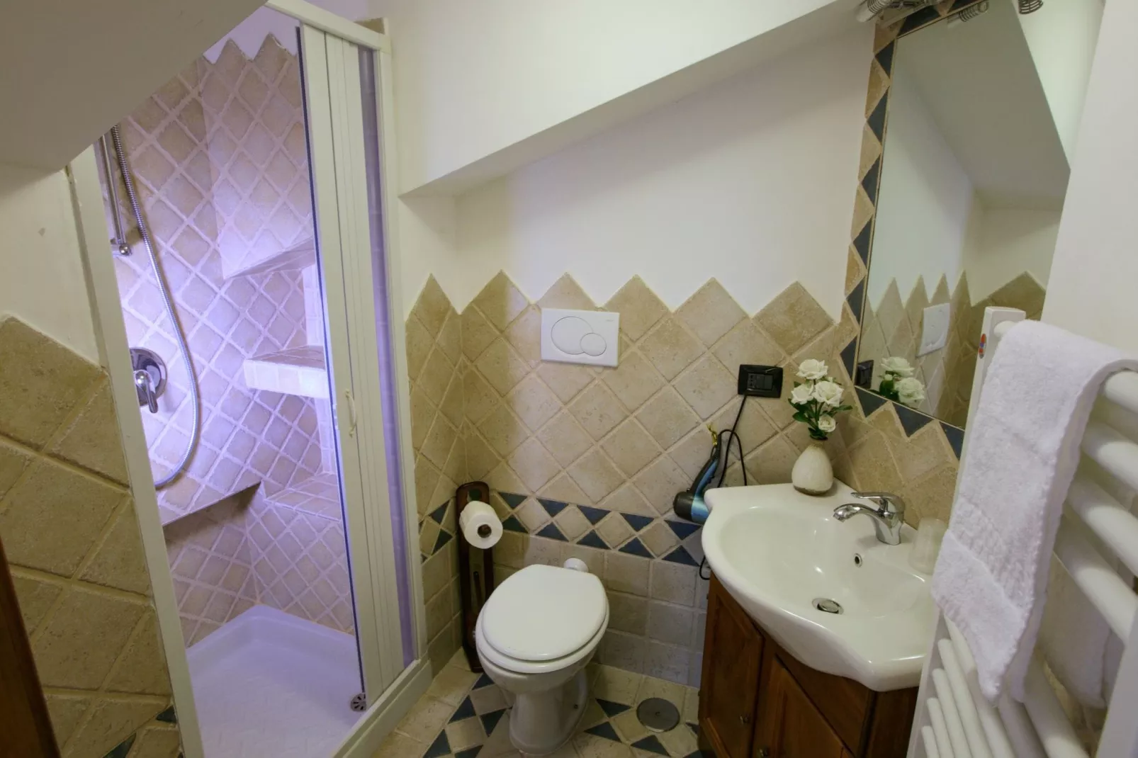 Il Giglio 16-Bathroom