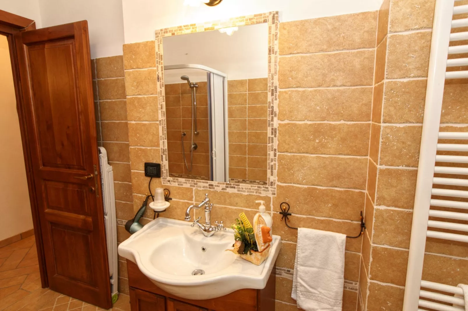 Il Giglio 16-Bathroom
