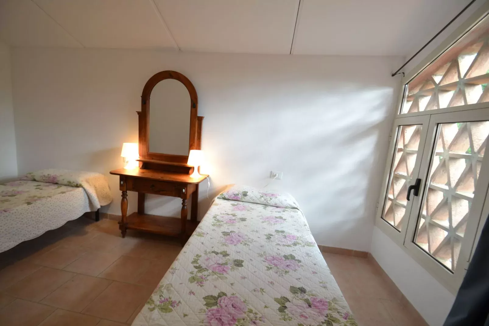 Lidia-Bedroom