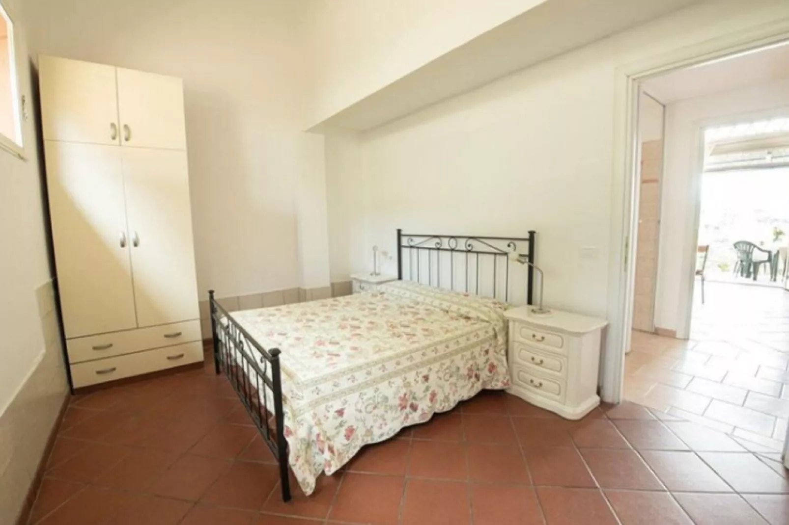 Lidia-Bedroom