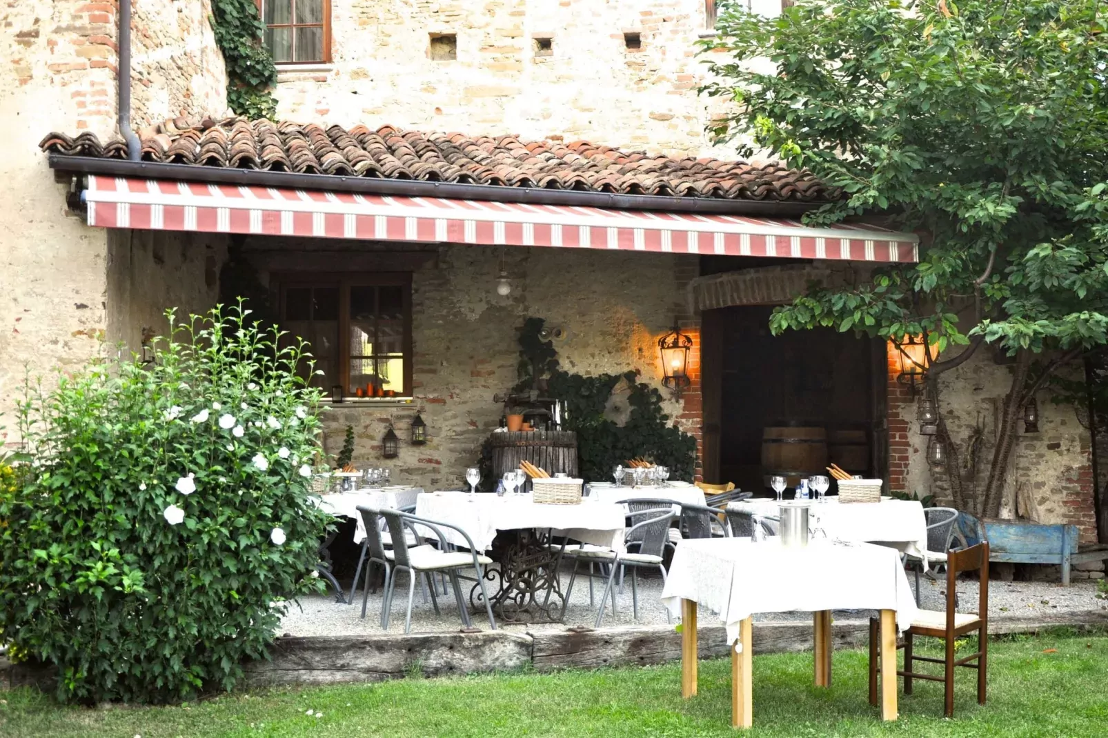 Casa Alba-Atmosphere