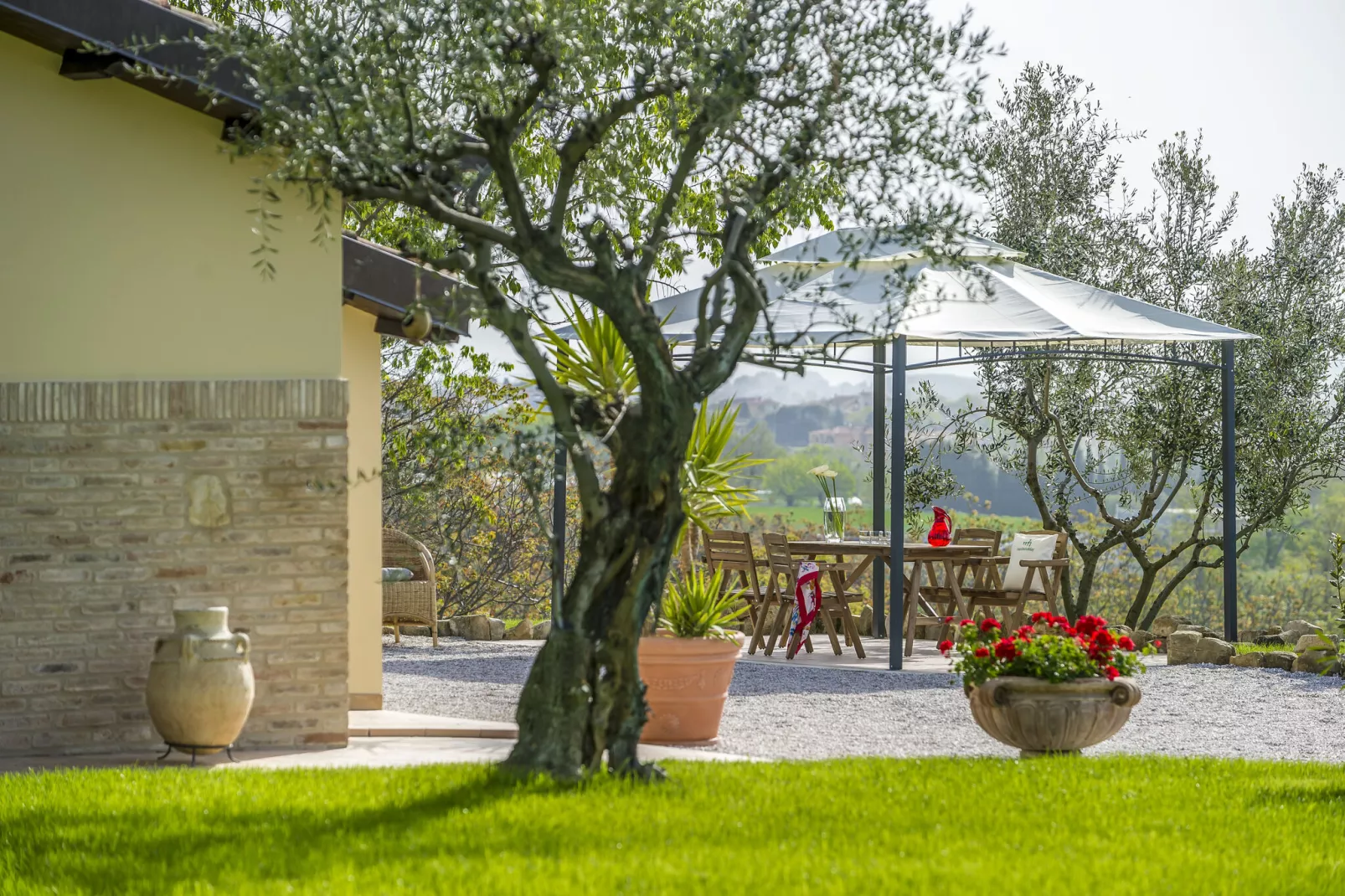 La Cantinaia Cova-Terrace balcony
