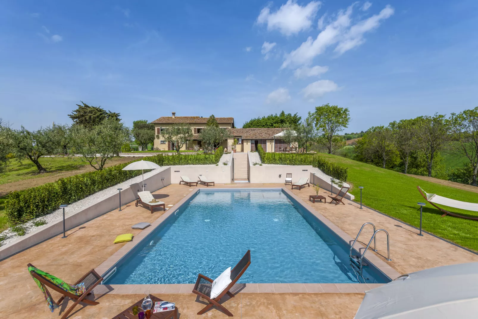 La Cantinaia Cova-Pool