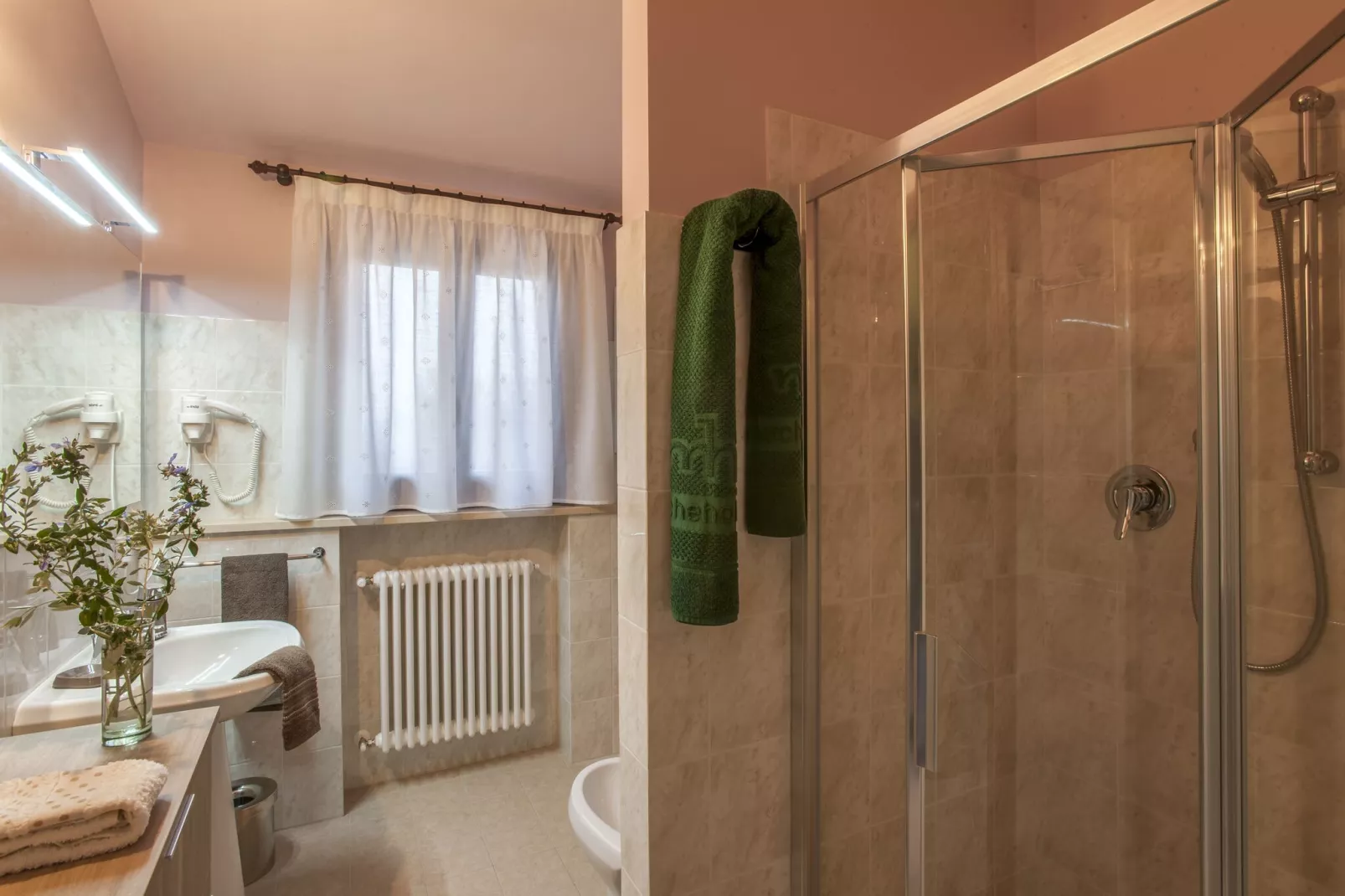 La Cantinaia Cova-Bathroom