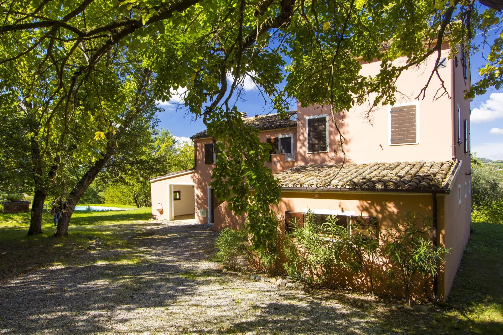 Casale le Querce-Gardens summer