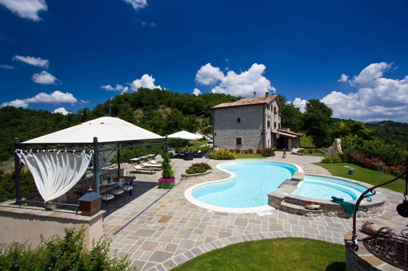 La Rocca-Exterior summer