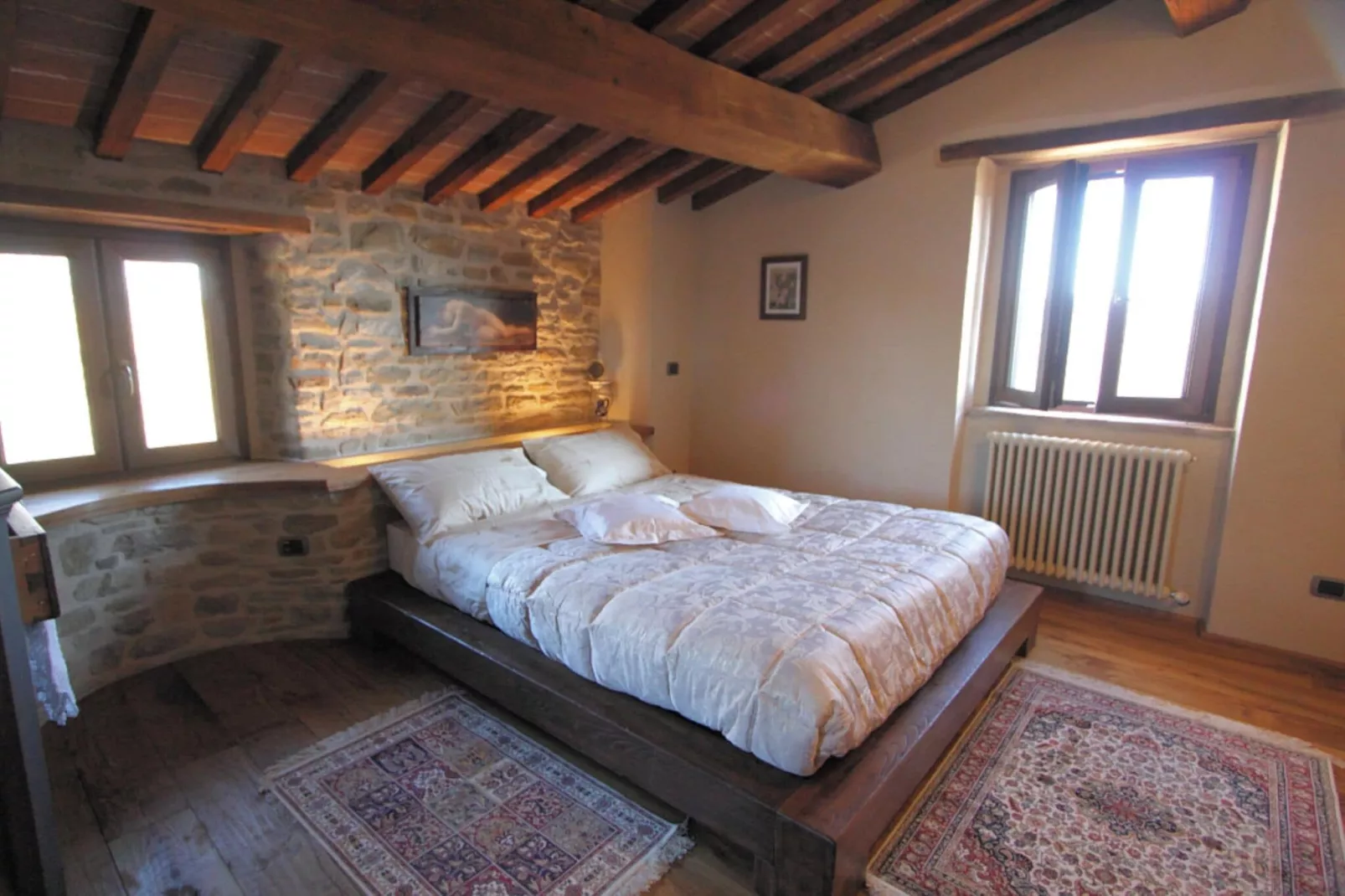 La Rocca-Bedroom