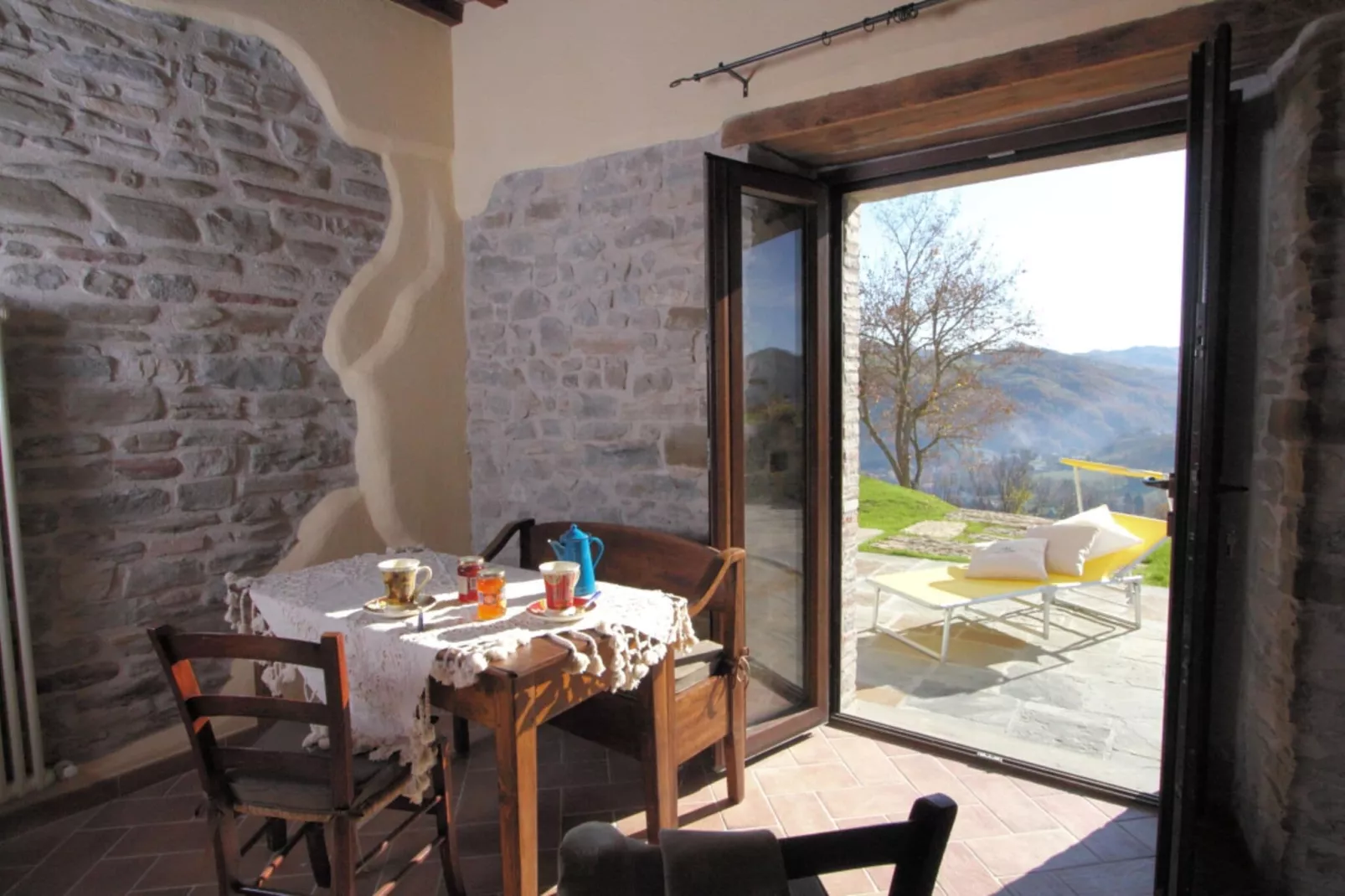 La Rocca-Living room