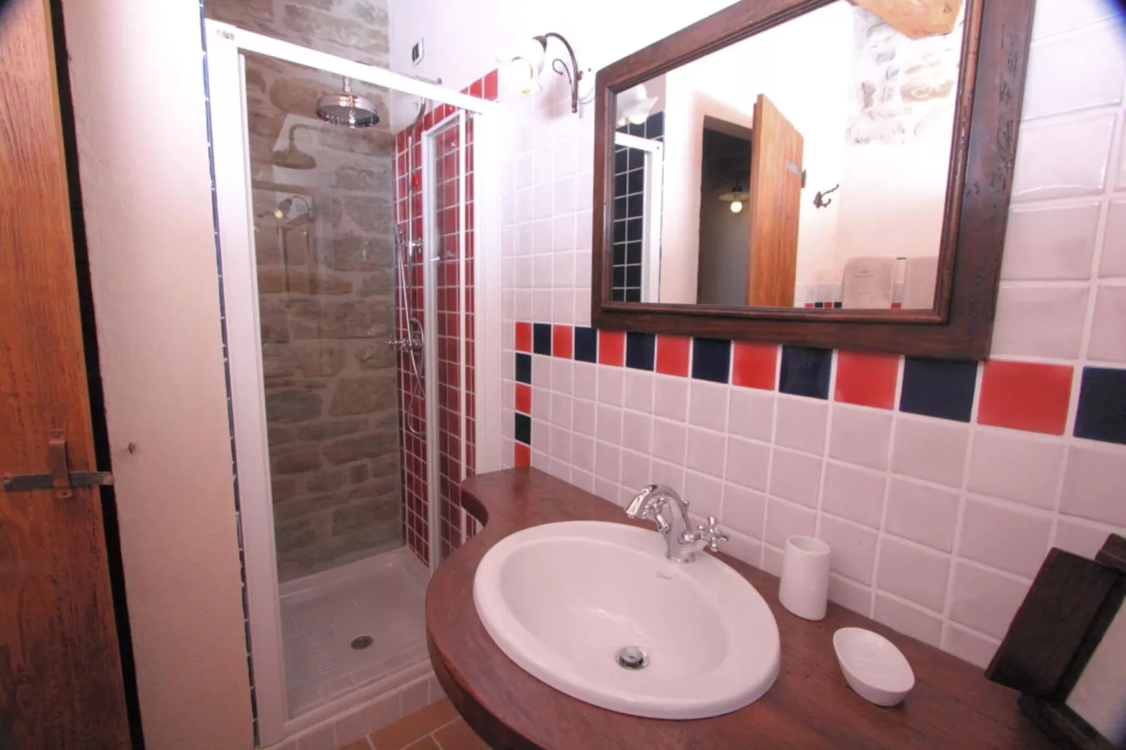 La Rocca-Bathroom