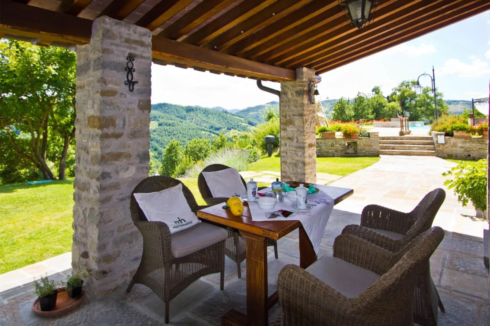 La Rocca-Terrace balcony