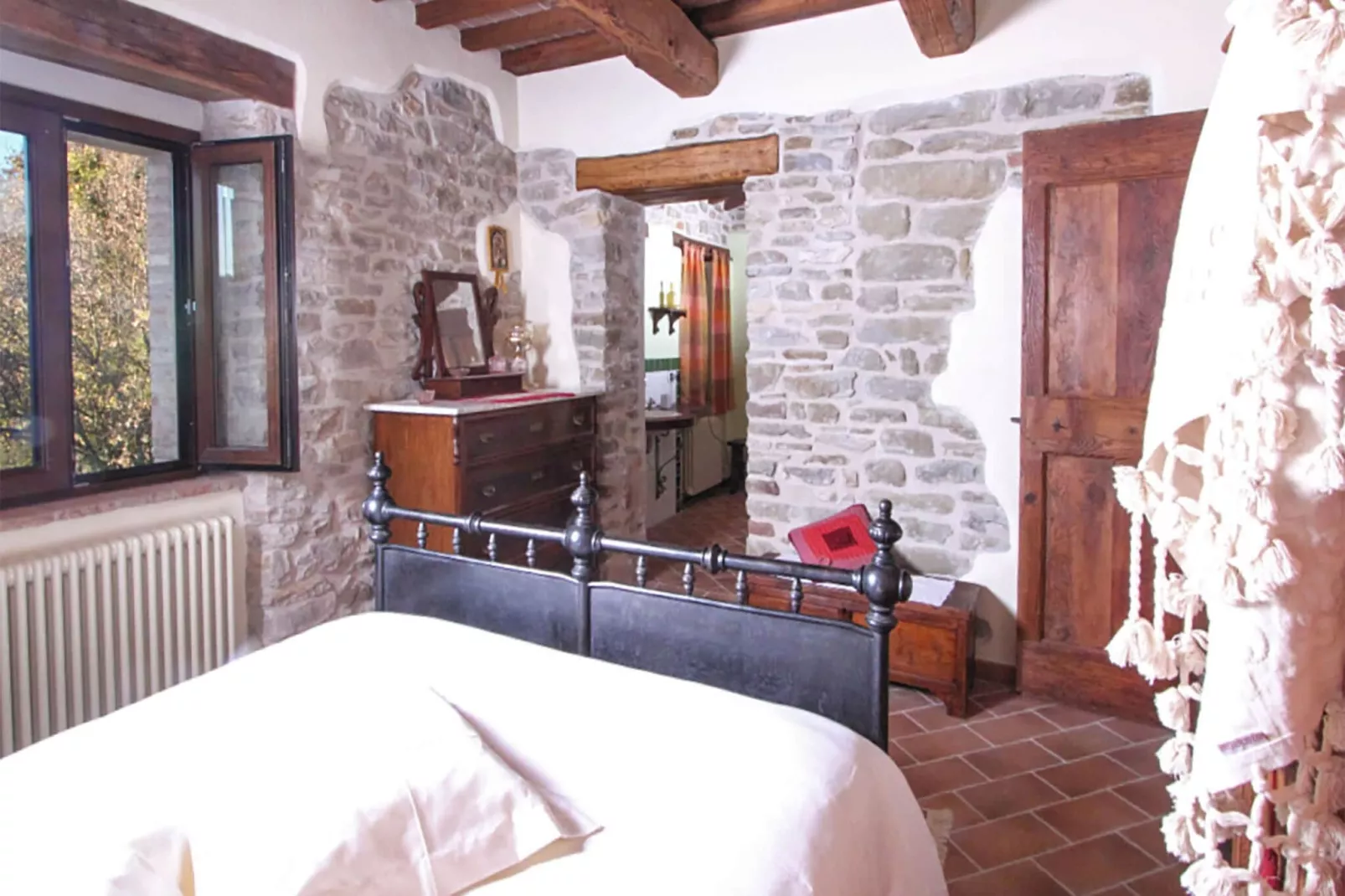 La Rocca Primavera-Bedroom