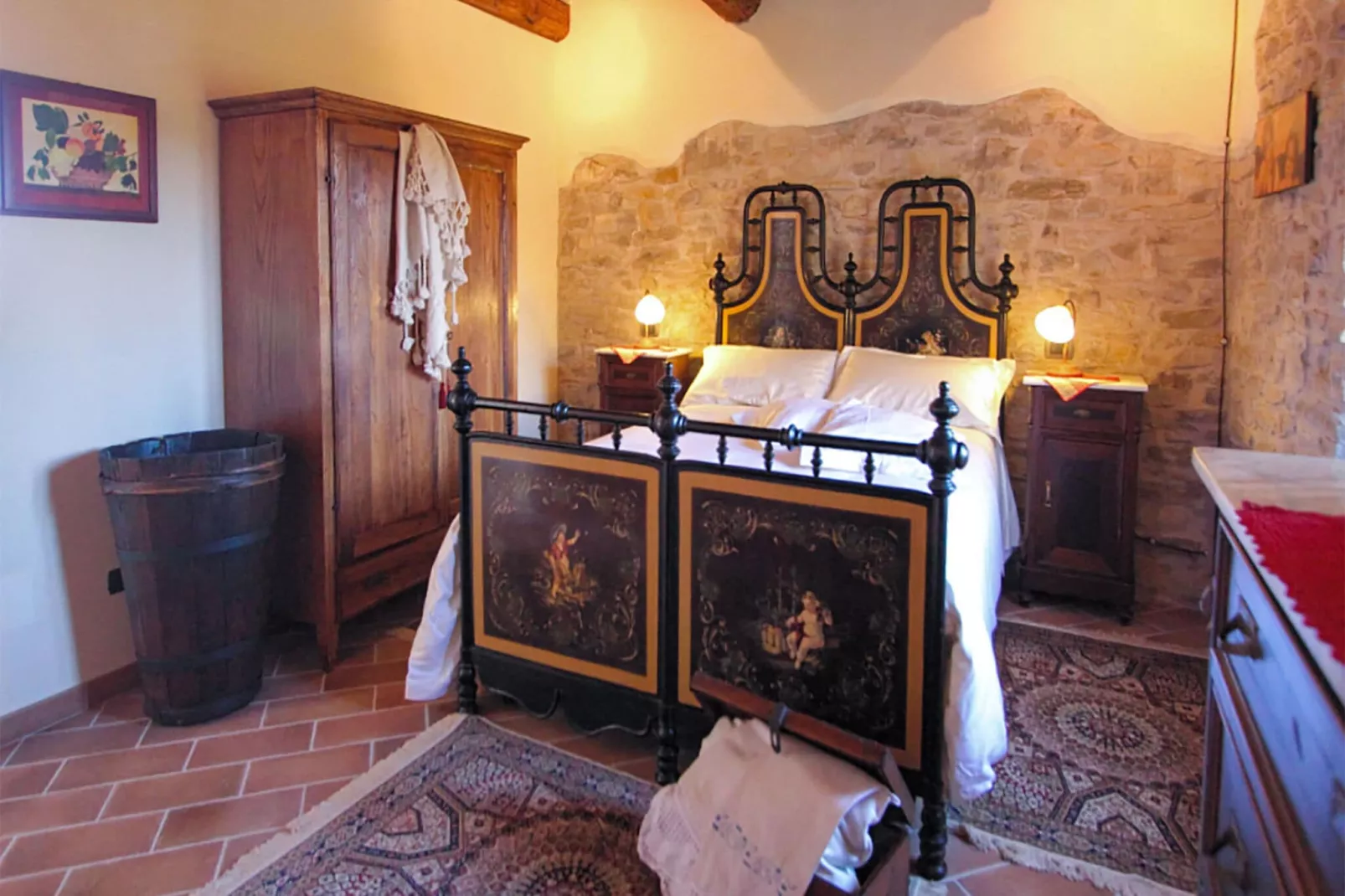 La Rocca Primavera-Bedroom