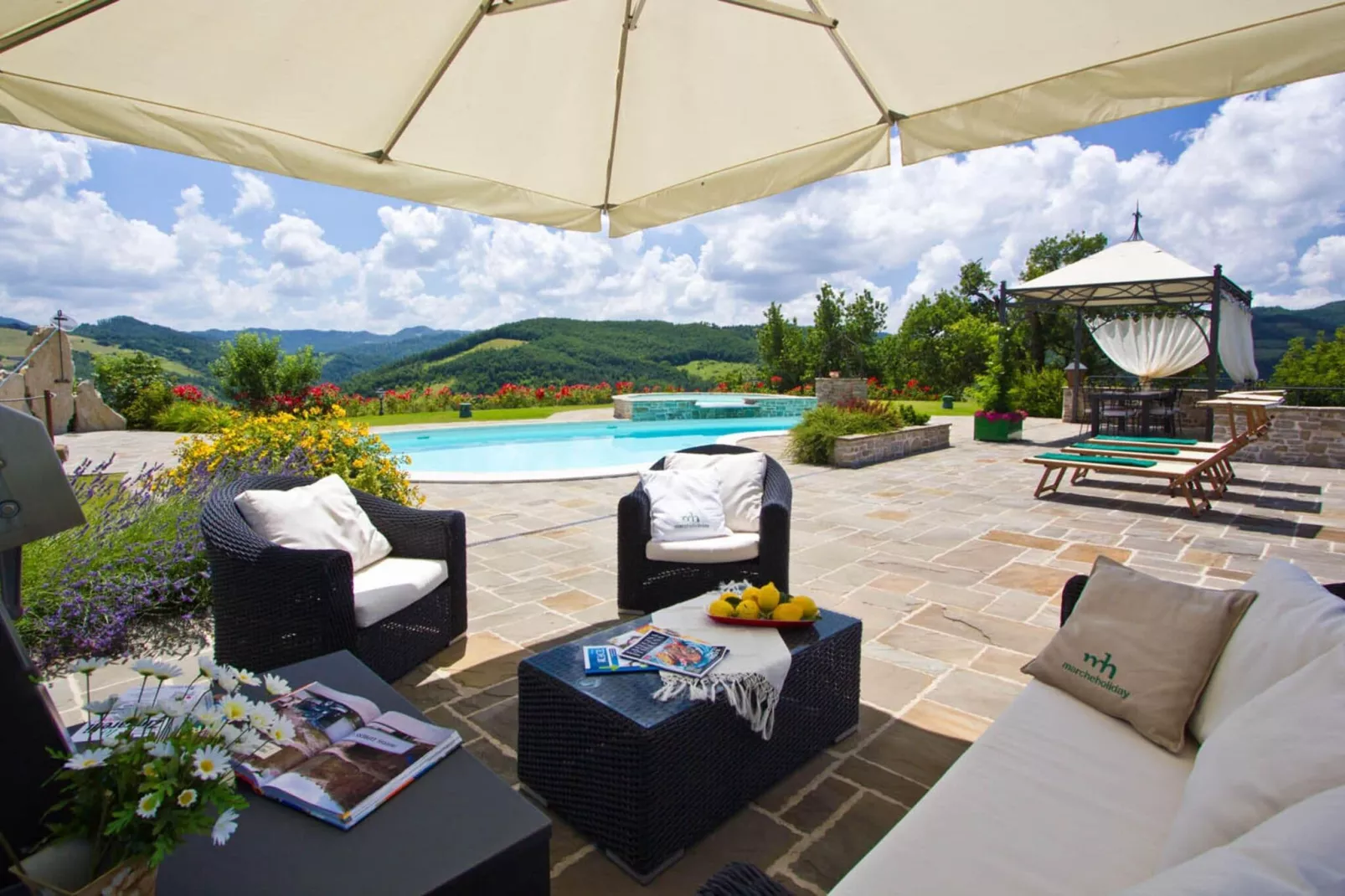 La Rocca Estate-Terrace balcony