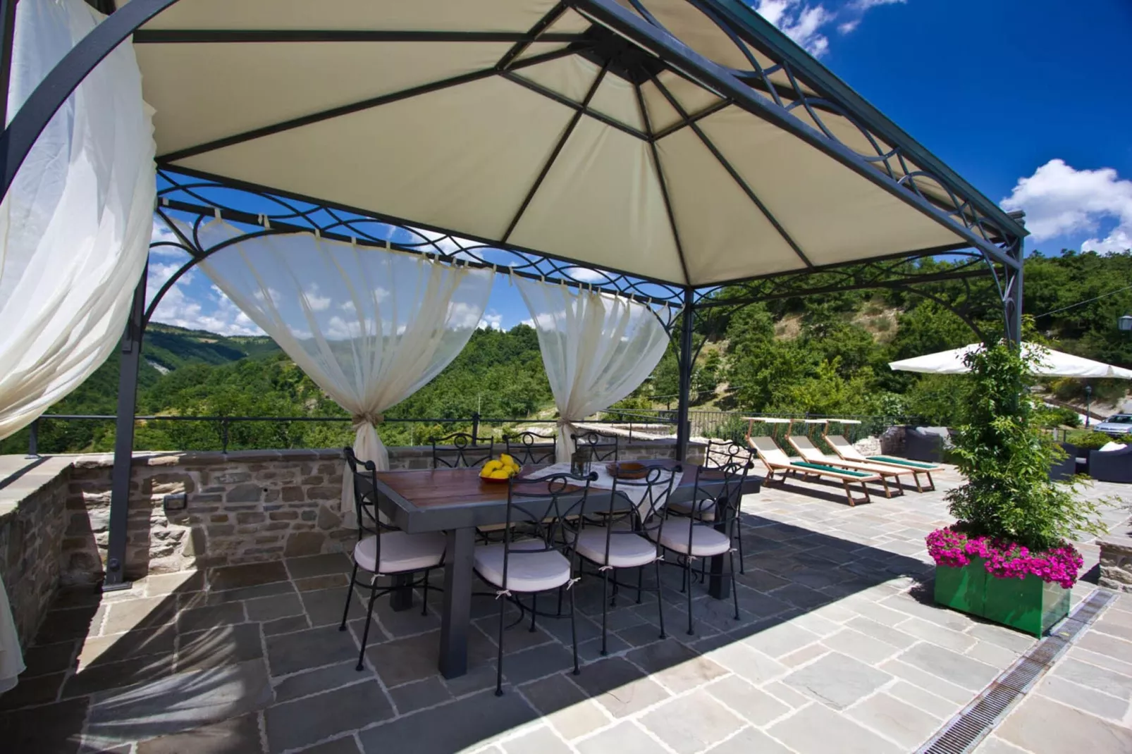 La Rocca Estate-Terrace balcony