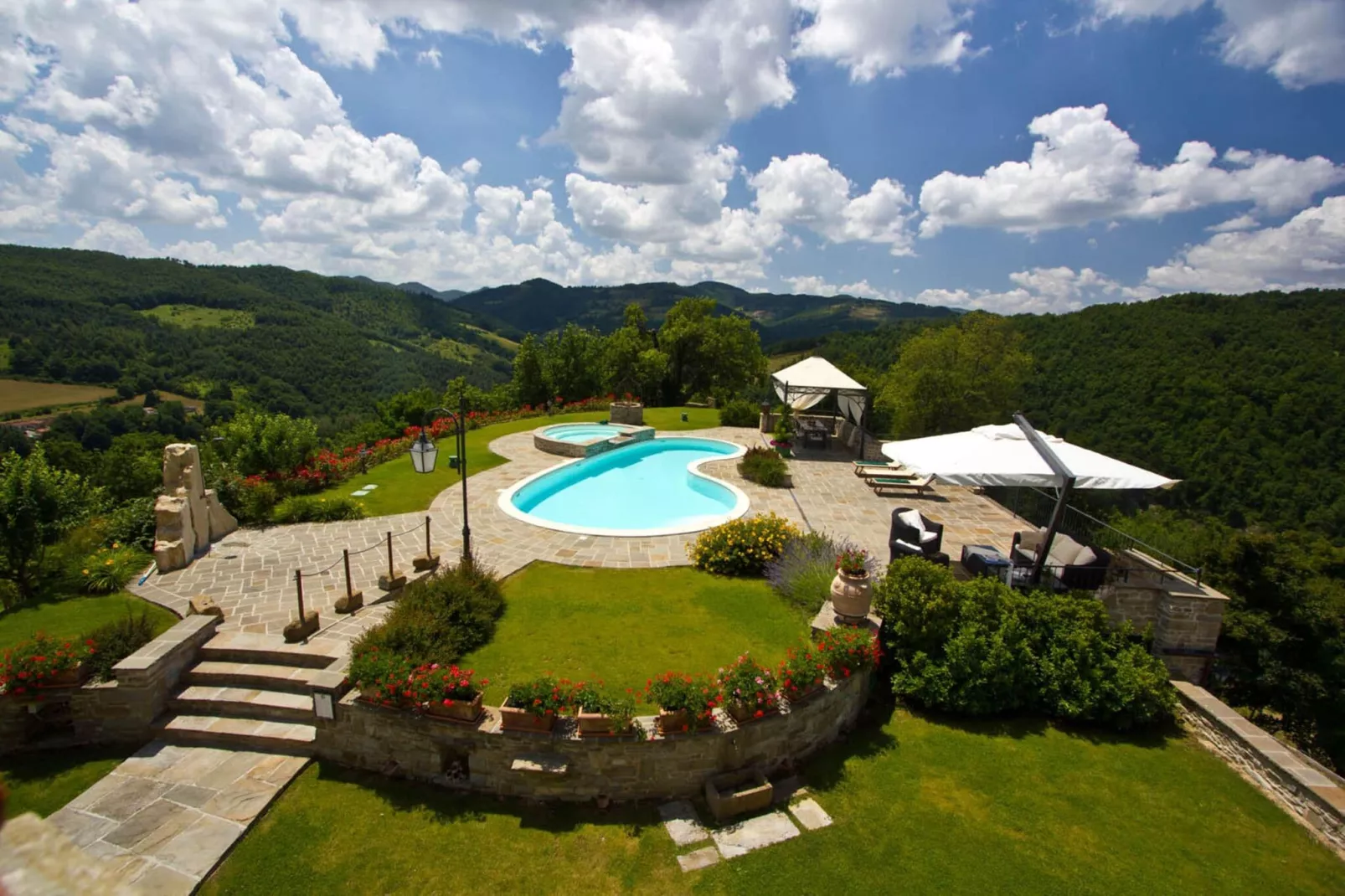 La Rocca Estate-Gardens summer