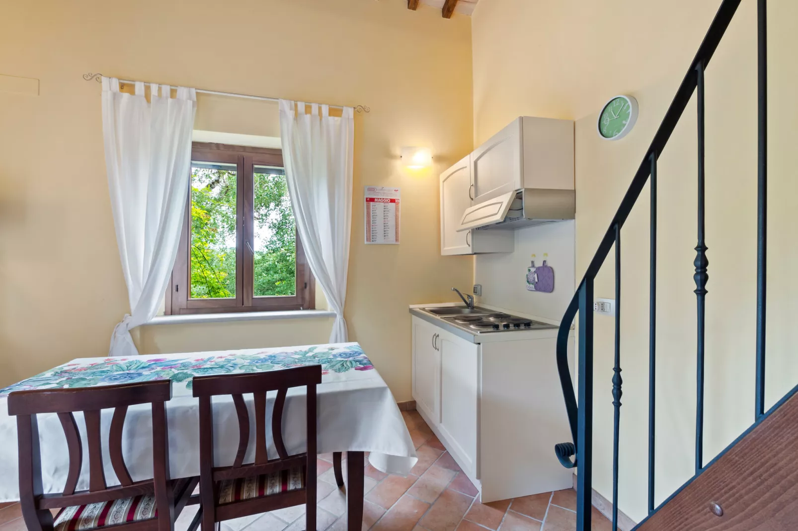Calfattore-Dining room