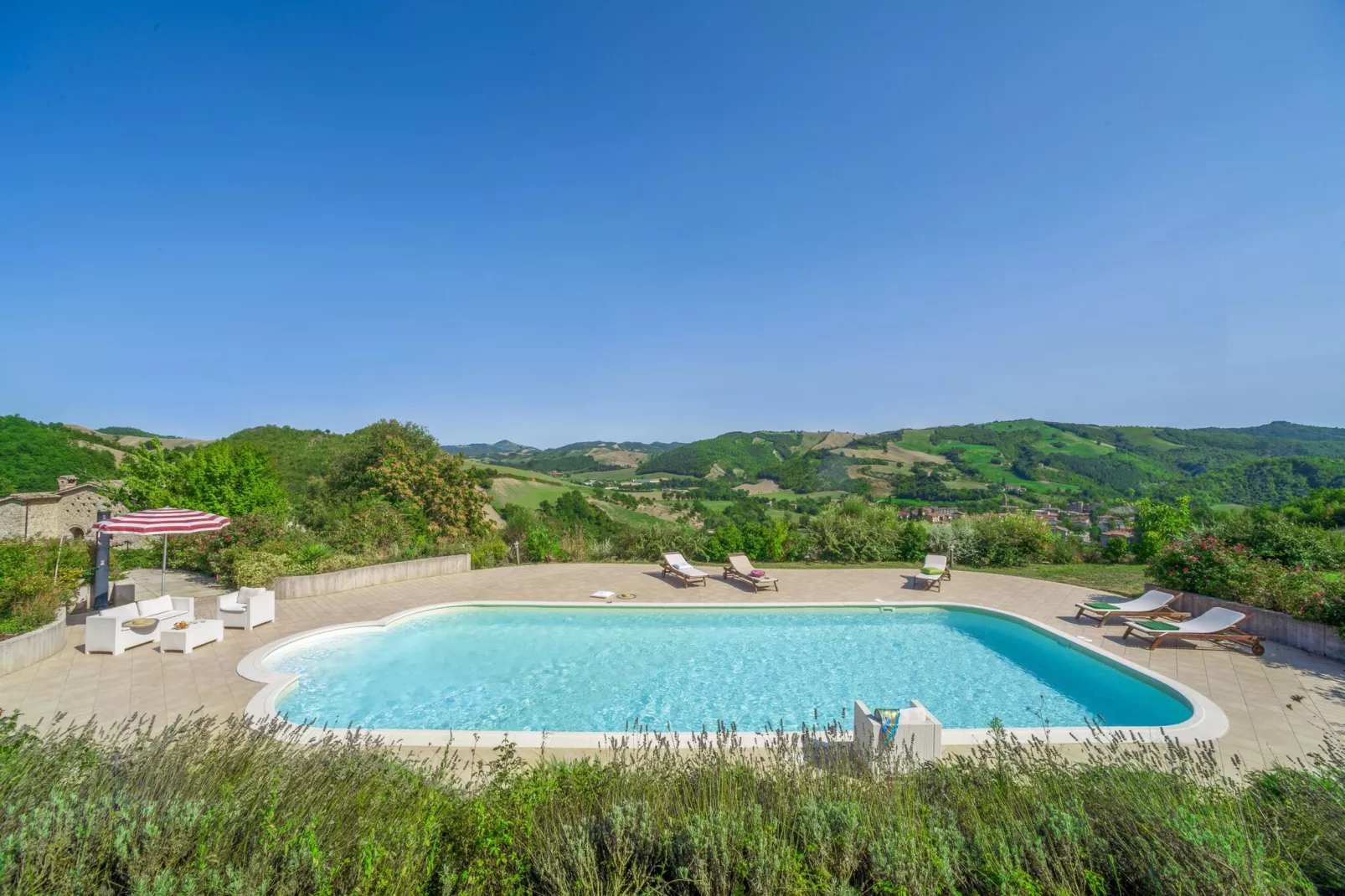 Calfattore Duca Federico-Aussicht Sommer