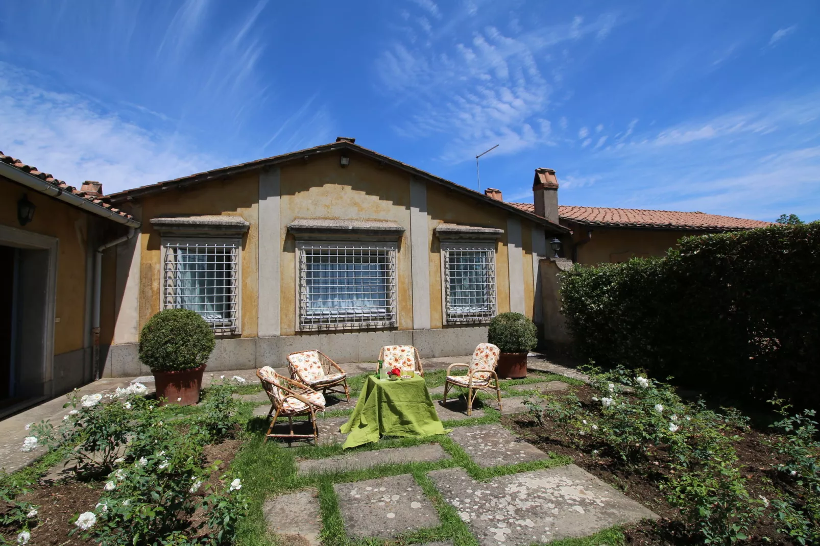Villa Manziana-Terrassenbalkon
