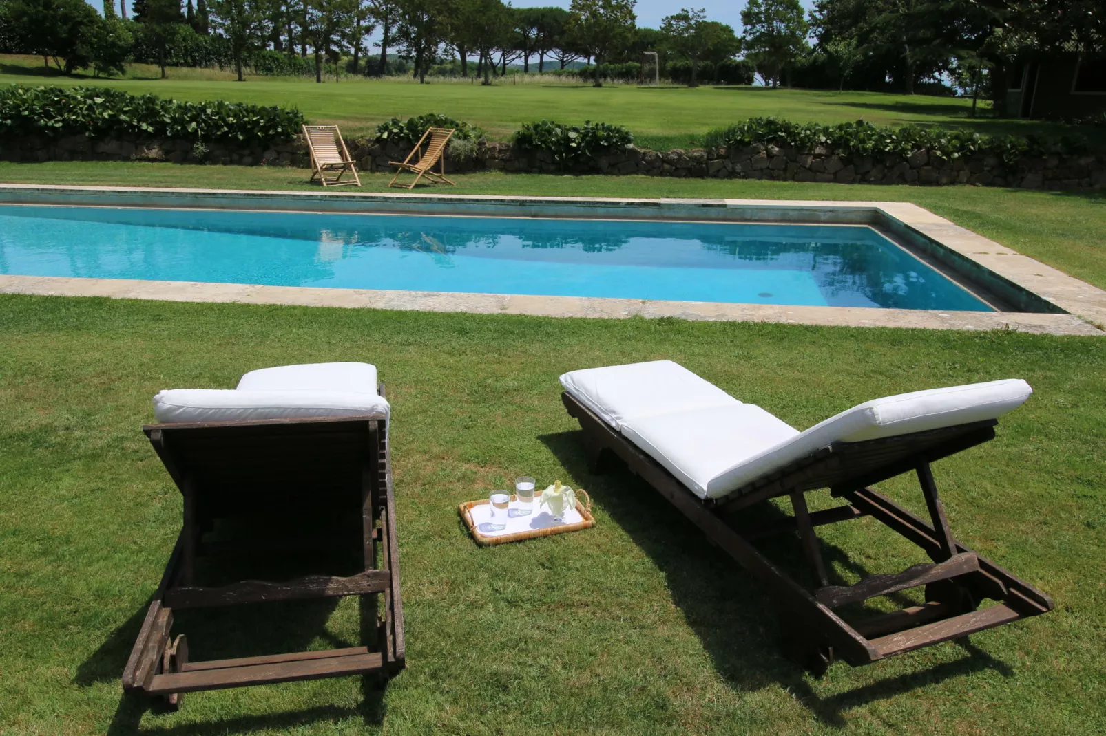 Villa Manziana-Schwimmbad