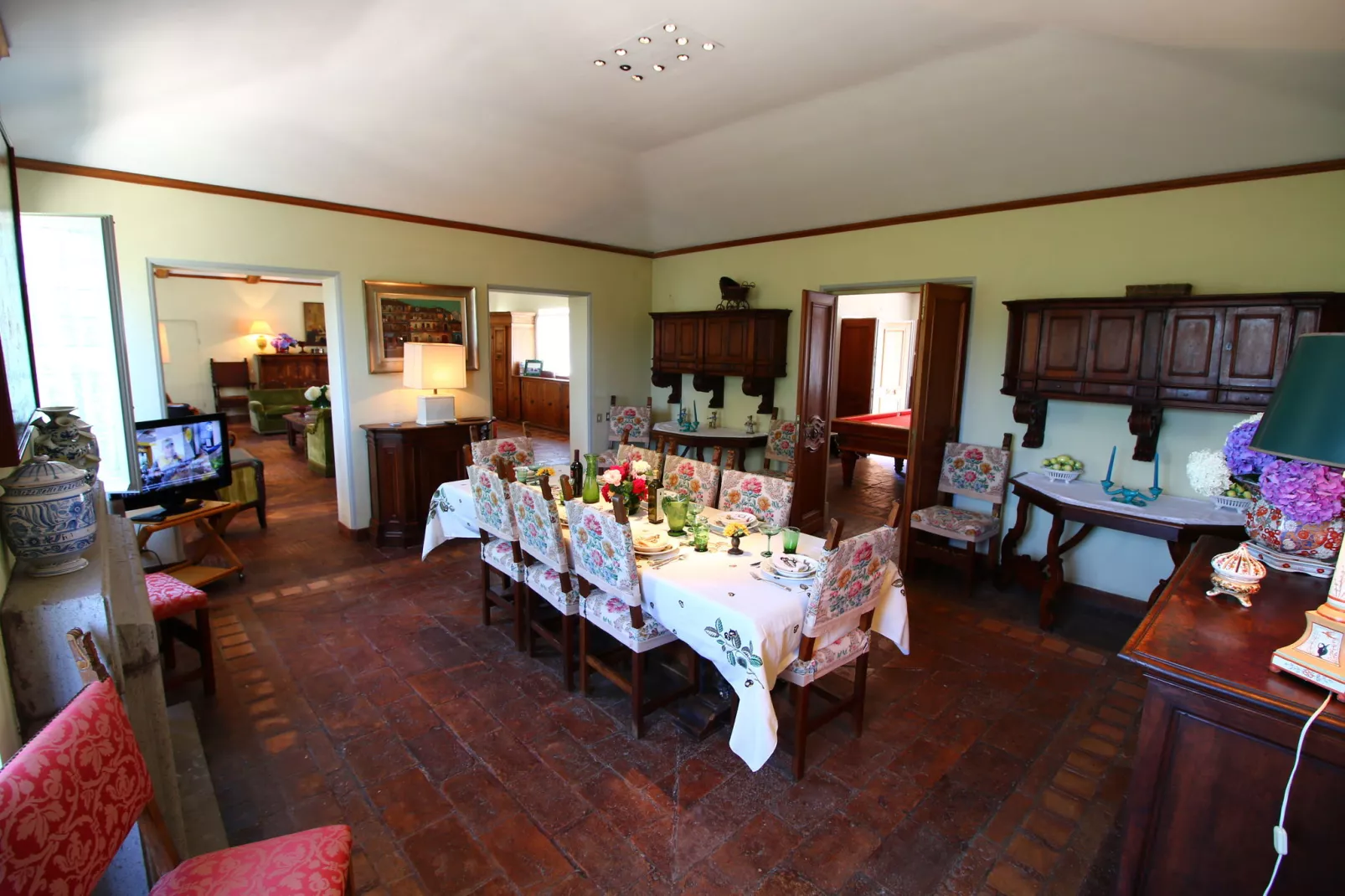 Villa Manziana-Esszimmer