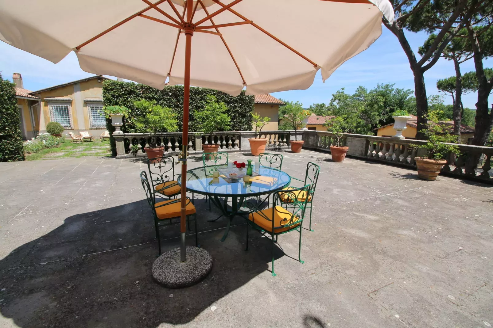 Villa Manziana-Terrassenbalkon