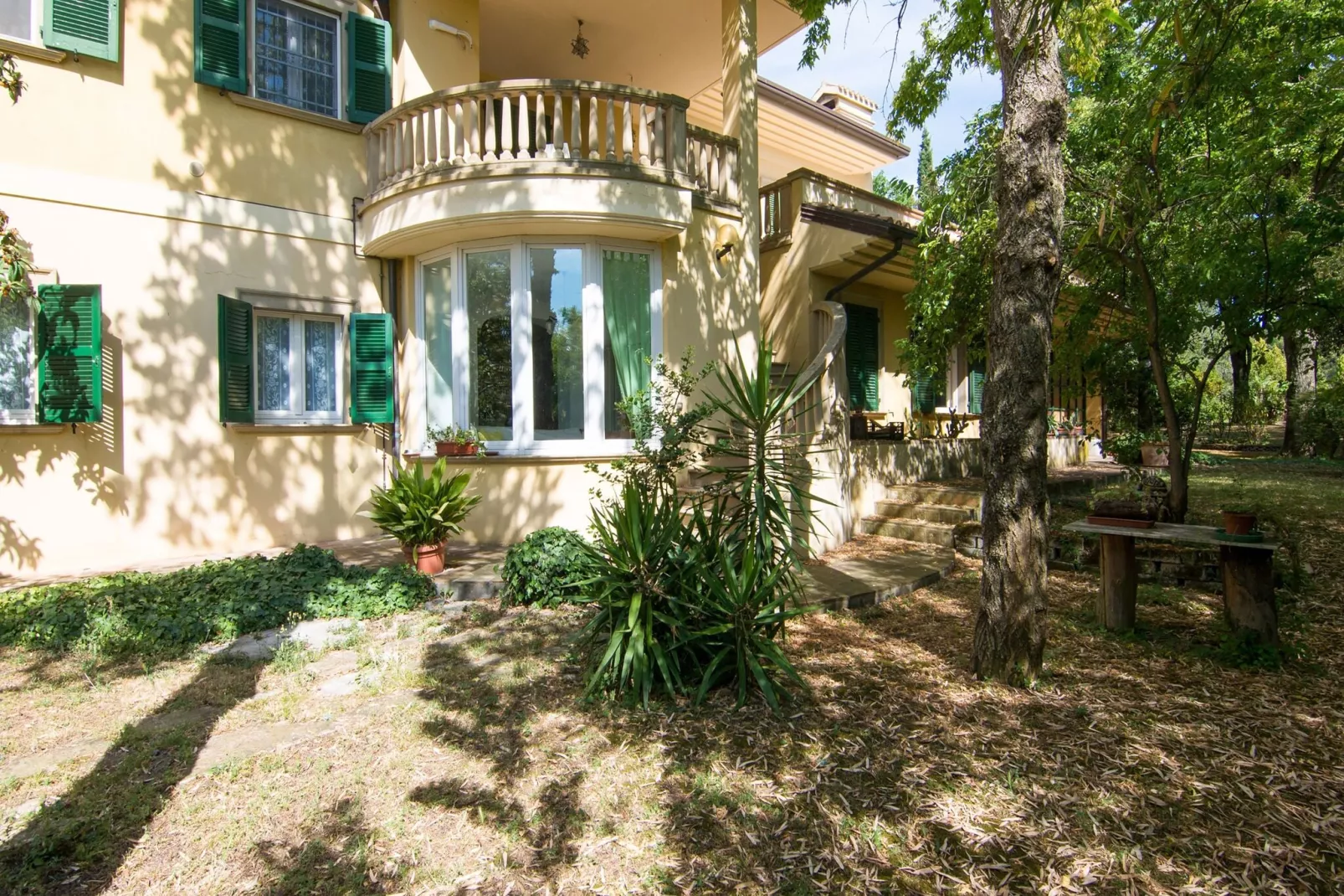 Villa Montegiove-Exterior summer