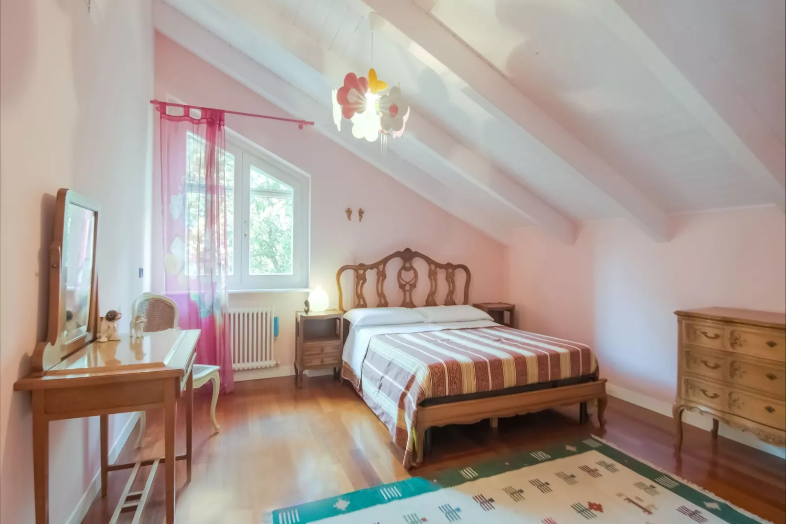 Villa Montegiove-Bedroom