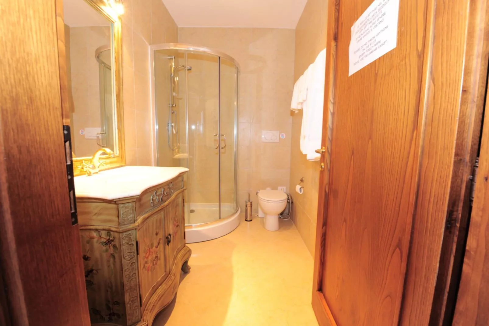 Villa Il Frassine-Salle de bain