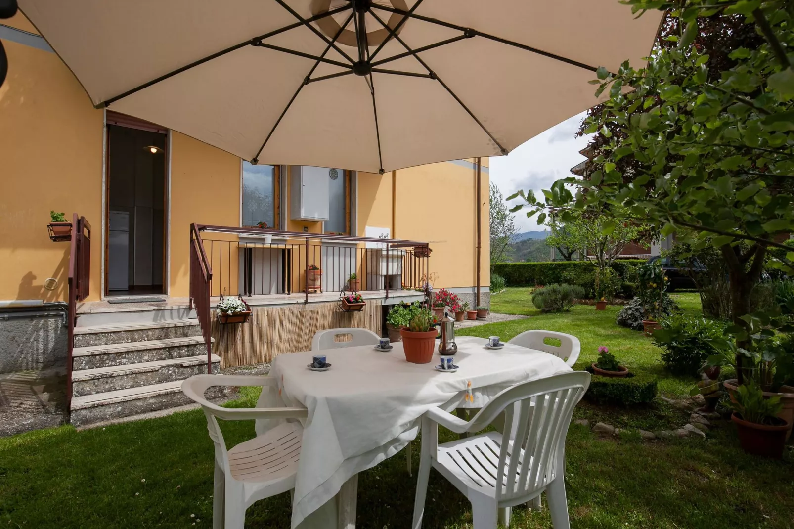 CASA OLMI-Gardens summer